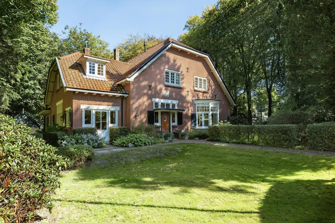 Vrijstaande woning te koop: Oude Naarderweg 14, Laren