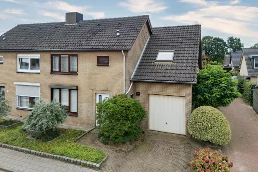 Twee-onder-één-kap te koop: Oude Pastoriestraat 49, Maasbree