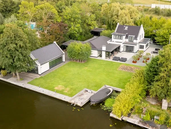 Vrijstaande woning te koop: Oude Rhijnhofweg 8, Nieuw-Rhijngeest Oegstgeest