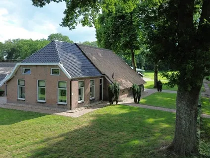 Detached house for sale: Oude Roswinkelerweg 178, Verspreide huizen Emmen Emmen