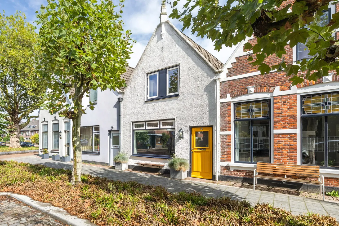 Tussenwoning te koop: Oude Terheijdenseweg 130, Breda