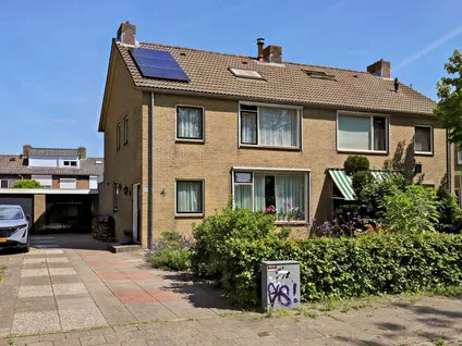 Twee-onder-één-kap te koop: Oude Vlissingseweg 43, Magistraatwijk I Middelburg