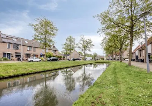 Tussenwoning te koop: Oude Watering 378, Beverwaard Rotterdam