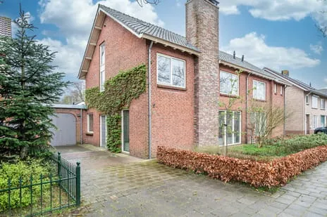 Tussenwoning te koop: Oude Bemmerstraat 40, Donk Beek En Donk