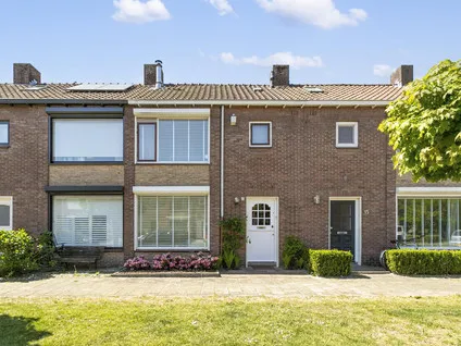 Tussenwoning te koop: Oude Bogerd 13, Blauwe Kei Breda