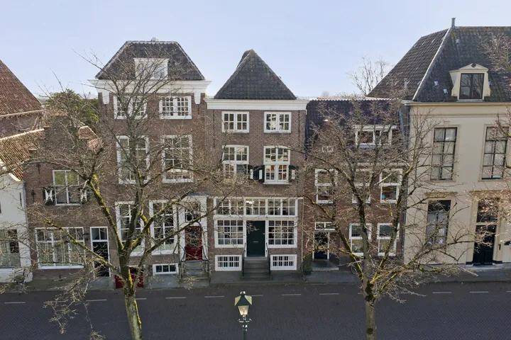 Tussenwoning te koop: Oude Haven 18, Zierikzee binnen de vesten Zierikzee