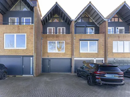 Tussenwoning te koop: Oude Haven 69, Medemblik Oude Stad Medemblik