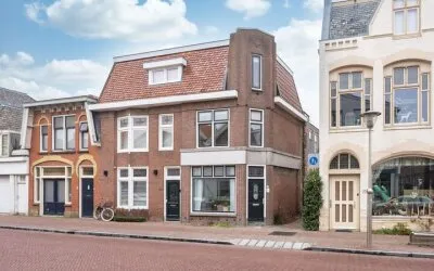 Tussenwoning te koop: Oude Koemarkt 28, Sneek