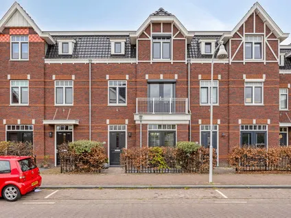 Tussenwoning te koop: Oude Rijnsburgerweg 82, Nieuw-Rhijngeest Oegstgeest