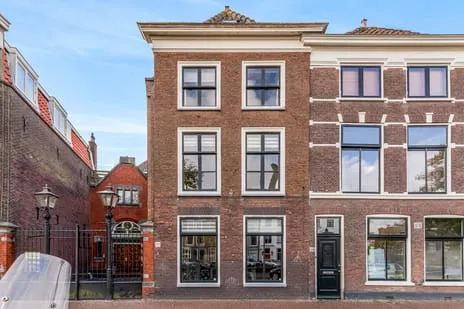 Hoekwoning te koop: Oude Vest 133, Marewijk Leiden