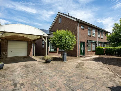 Twee-onder-één-kap te koop: Oudebaan 48, Milsbeek Milsbeek