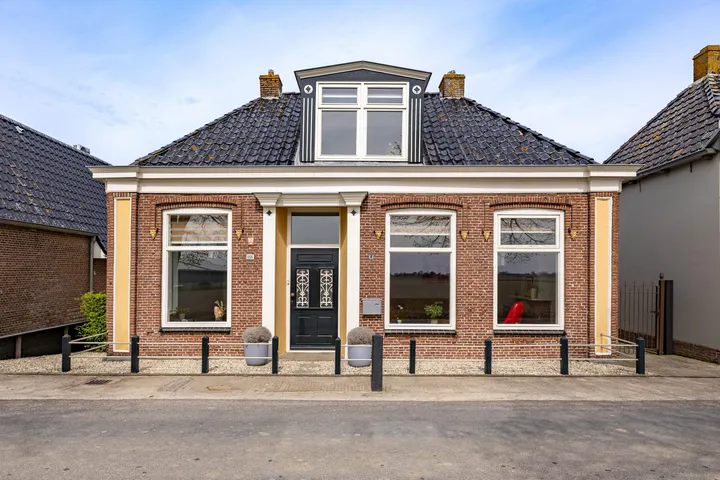 Vrijstaande woning te koop: Oudebildtdijk 666, St.-Jacobiparochie