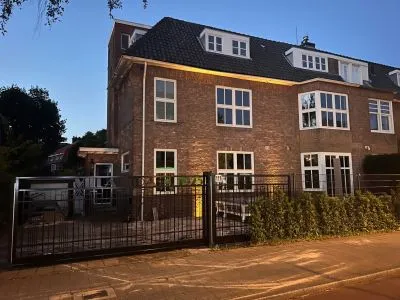Hoekwoning te koop: Oudedijk 111, Rotterdam