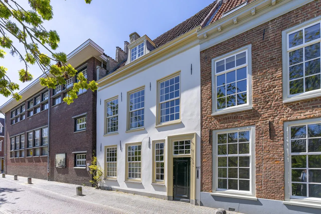 Tussenwoning te koop: Oudegracht 407, Utrecht