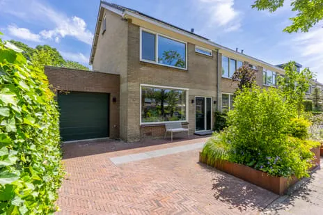 Corner house for sale: Oudenrijnsingel 28, De Meern-Zuid De Meern