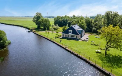 Vrijstaande woning te koop: Oudeschouw 8, Akkrum