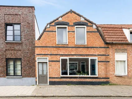 Tussenwoning te koop: Oudestad 10, Kern Biervliet Biervliet