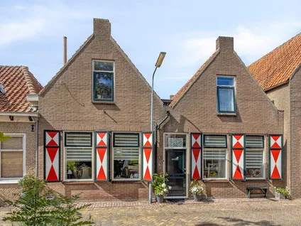 Tussenwoning te koop: Oudestraat 10, Sint-Maartensdijk Sint-Maartensdijk