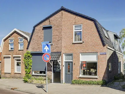 Twee-onder-één-kap te koop: Oudestraat 2, Sprang Sprang-Capelle