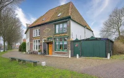 Hoekwoning te koop: Oudevaartsgat 1, Medemblik