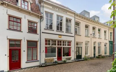 Tussenwoning te koop: Oudewand 53, Laarstraat en omgeving Zutphen