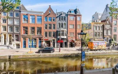 Studio te koop: Oudezijds Achterburgwal 129D, Burgwallen-Oost Amsterdam