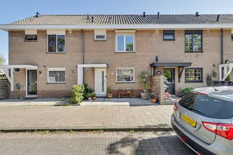 Tussenwoning te koop: Oudlaan 42, Pijletuinen Naaldwijk