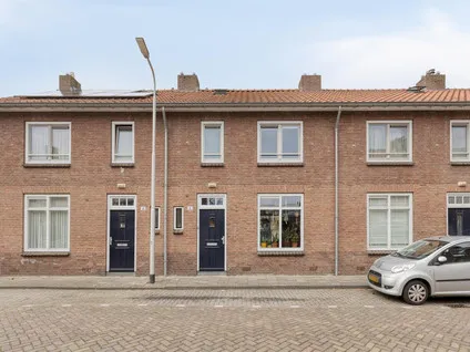 Tussenwoning te koop: Outshoornstraat 51, Tilburg