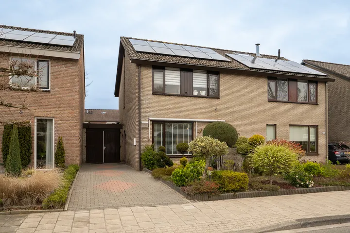 Tussenwoning te koop: Ouverturestraat 150, Schipholt-Glanermaten Enschede