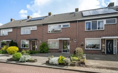 Tussenwoning te koop: Ouwelandsestraat 5, Beatrixstraat Poortugaal
