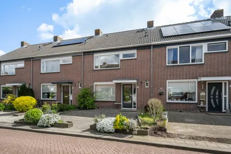 Tussenwoning te koop: Ouwelandsestraat 5, Beatrixstraat Poortugaal