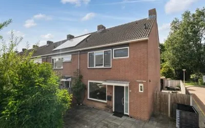 Hoekwoning te koop: Ouwelandsestraat 55, Beatrixstraat Poortugaal