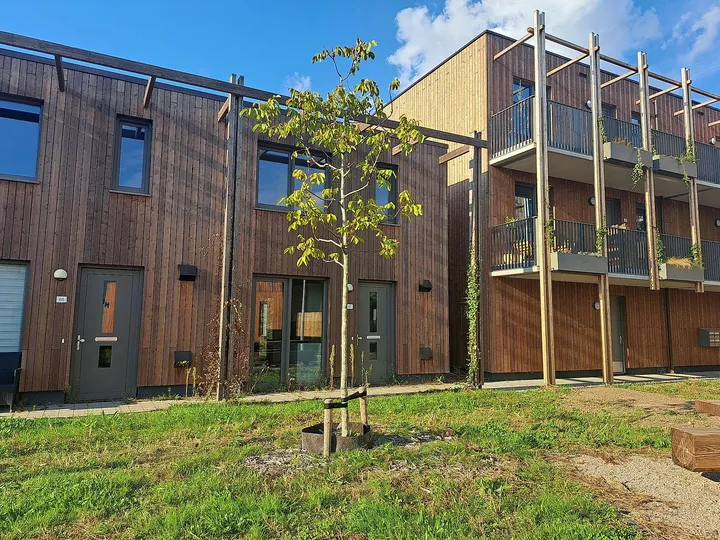 Corner house for rent: Overakker 10, Castiliëlaan Eindhoven