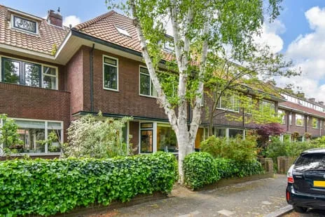 Tussenwoning te koop: Overburgkade 33, Voorburg West noord Voorburg