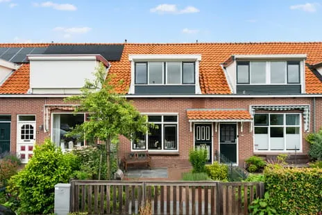 Terraced house for sale: Overgauwseweg 11, Zuidpolder Oude Leede Pijnacker