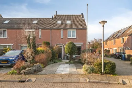 Hoekwoning te koop: Overgouw 37, Kromgouw en Overgouw Almere