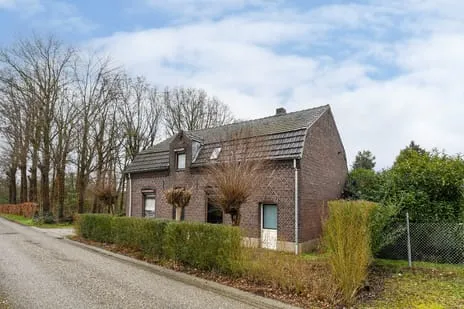 Vrijstaande woning te koop: Overhaelen 1, Verspreide huizen Haelen Haelen