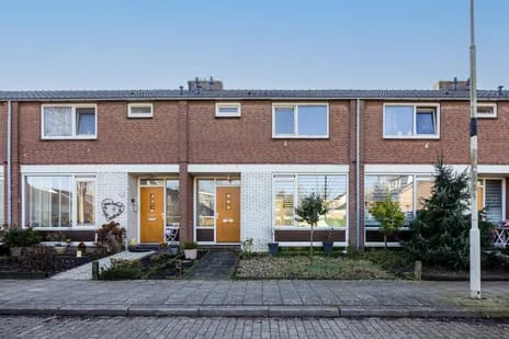 Tussenwoning te koop: Overhagenstraat 10, Over het Lange Water Arnhem