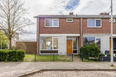 Tussenwoning te koop: Overhagenstraat 34, Over het Lange Water Arnhem