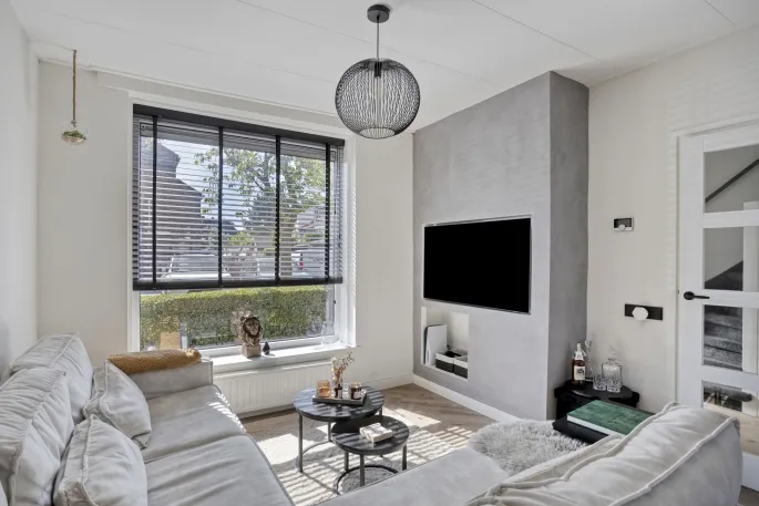 Tussenwoning te koop: Overhandstraat 28, Pernis Pernis Rotterdam