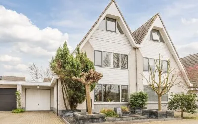 Tussenwoning te koop: Overkroetenlaan 168, Overkroeten Breda