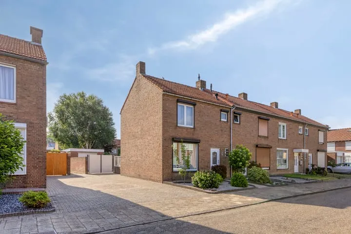 Hoekwoning te koop: Overkwartierstraat 8, Groenewoud-Zuid Weert