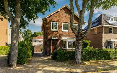 Detached house for sale: Overschiese Kleiweg 675, Zestienhoven Rotterdam