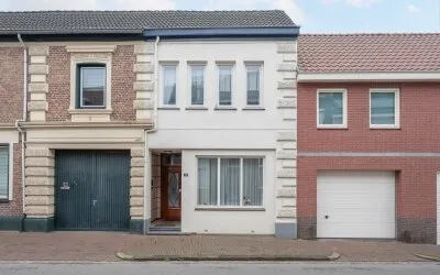 Tussenwoning te koop: Overstraat 10, Munstergeleen