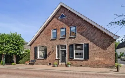 Twee-onder-één-kap te koop: Overstraat 43A, Amerongen-Dorp Amerongen