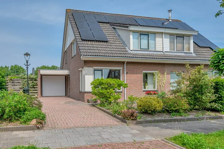 Twee-onder-één-kap te koop: Overtocht 20, Winsum Zuid - Oost Winsum (Gr)