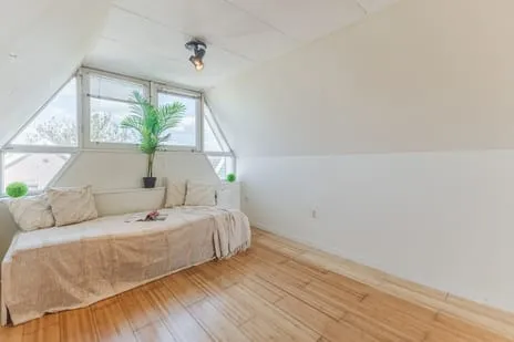 Hoekwoning te koop: Overtoom 17, Westzanerpolder Westzaan