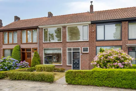 Tussenwoning te koop: Overweertstraat 64, Biest Weert