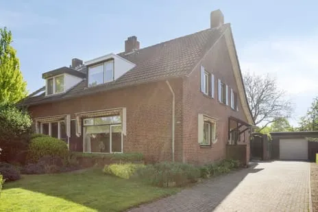 Twee-onder-één-kap te koop: Oxrooi 10, Stiphout-Dorp Helmond