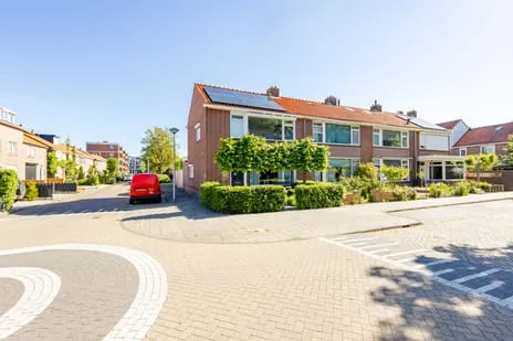 Hoekwoning te koop: P.A. de Genestetstraat 2, Winklerplein-Zuid Sliedrecht